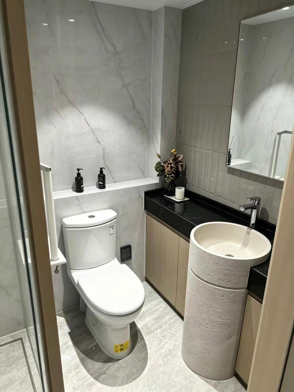 Rough Texture Pedestal Sink | Off-White Travertine Cylindrical Basin