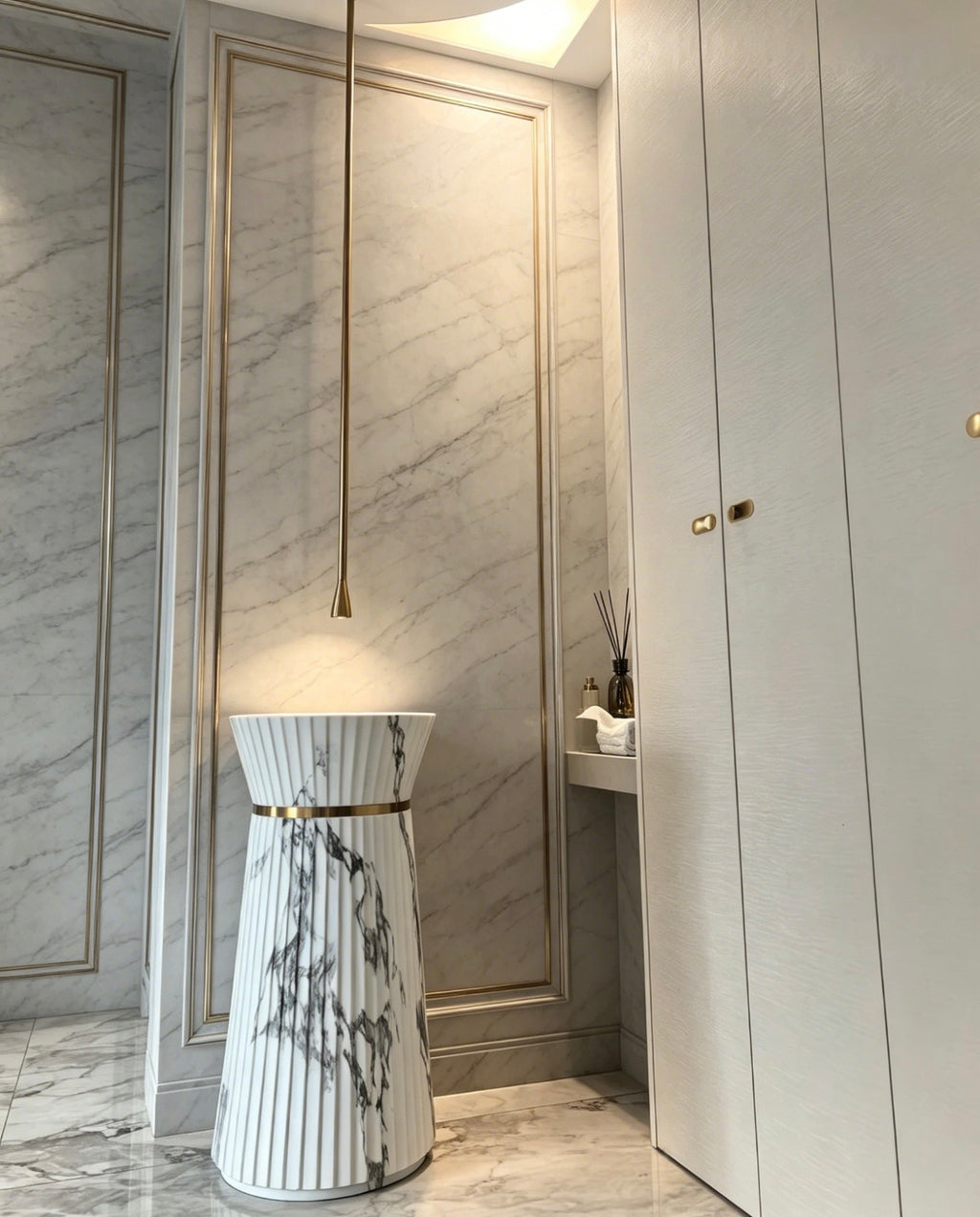Marble Pedestal Sink | Fluted Gold Ring Hourglass Freestanding Basin